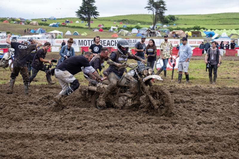 Caravia no renuncia a la fiesta