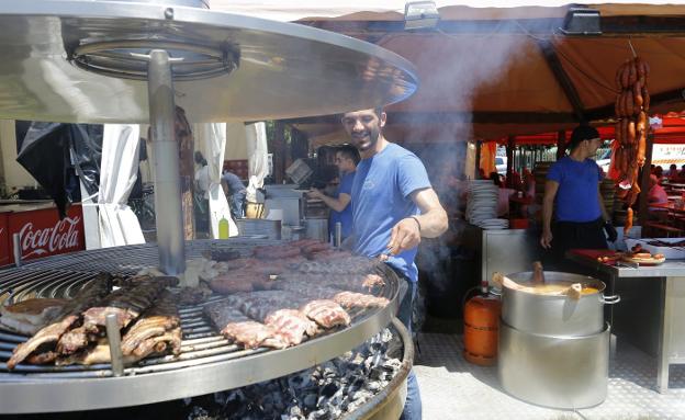 La Banda de Gaitas Garulla, invitada especial en el pasacalles de Santiago