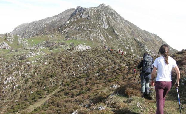 La ruta de las Cascadas del Buanga, ideal para hacer con niños