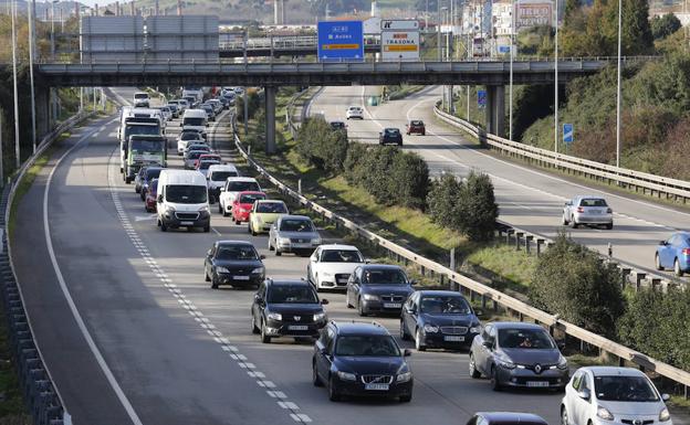 Tráfico calcula que Asturias soportará 55.000 circulaciones entre hoy y mañana