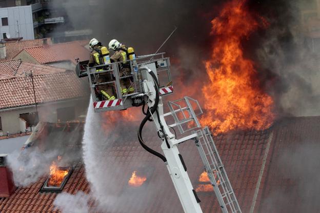 El TSJA deja a la familia del bombero fallecido en Uría sin indemnización