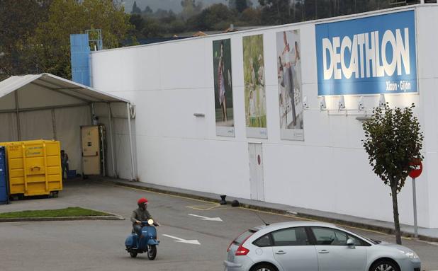 La Policía advierte de la falsa oferta de trabajo en Decathlon que te puede salir cara