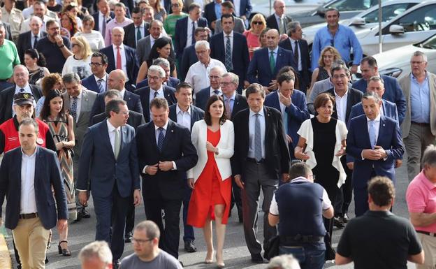 Despedidas y protestas en la apertura de la Fidma 2018