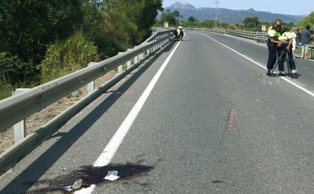 Mueren dos ciclistas arrollados en Tarragona por un conductor de 18 años que dio positivo en drogas
