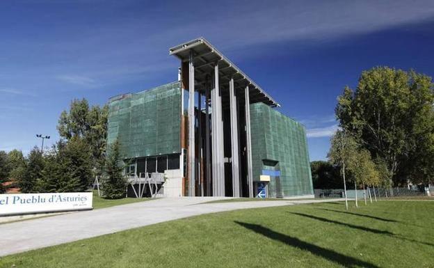 El PP cifra en 7.000 euros la suspensión de actos en Pueblo de Asturias