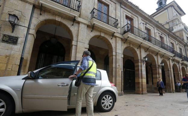 Una de las empresas del 'caso Enredadera' puja por el contrato de cambio de farolas de Oviedo
