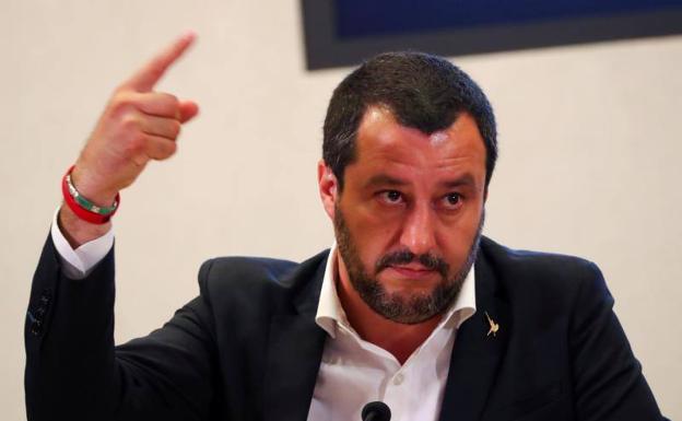 Salvini insiste en que el Aquarius «no verá nunca» un puerto italiano