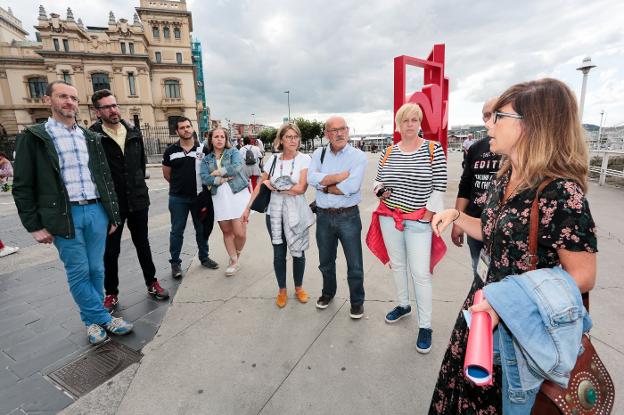 «Poder estar en la casa de Jovellanos es un lujo», destacan los turistas