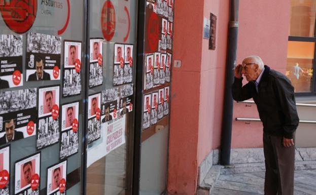 Asturias aprobará una ley que multa la exhibición de cualquier símbolo del franquismo