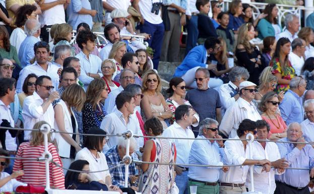 Ferrera corta una oreja en la última corrida de la feria de Begoña