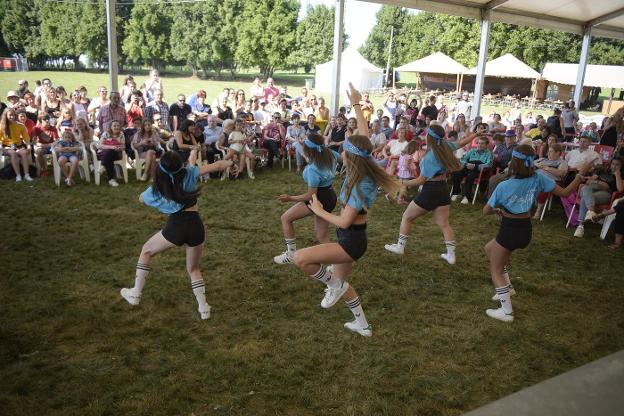 Contrueces marca el ritmo festivo