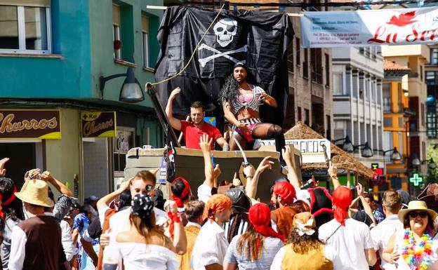 Pola de Laviana se inunda de fiesta