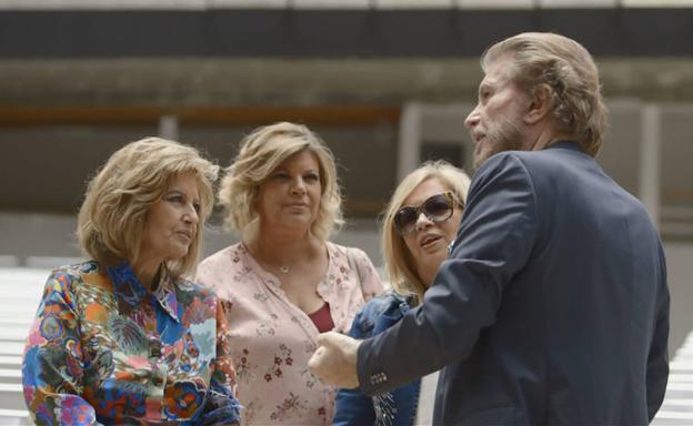 Las Campos en Chile: encuentros familiares, una exposición de Picasso y nuevos descubrimientos