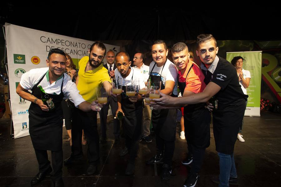 Jorge Vargas gana el concurso de escanciadores de Gijón