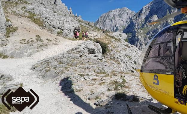 Evacuada en helicóptero una excursionista que se desmayó en la ruta del Cares