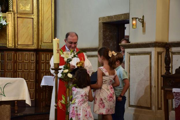 Nava homenajea al sacerdote Eduardo Solís por sus 25 años en la parroquia