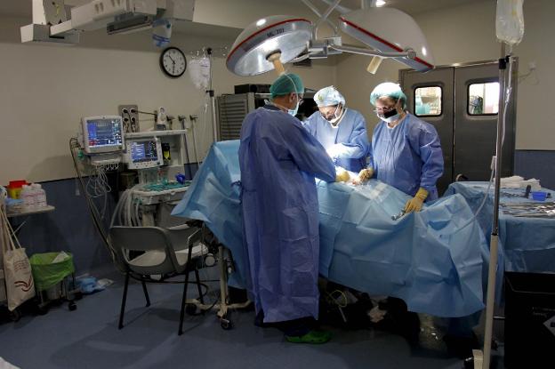 La espera media para las consultas de cirugía y traumatología se dispara en el San Agustín