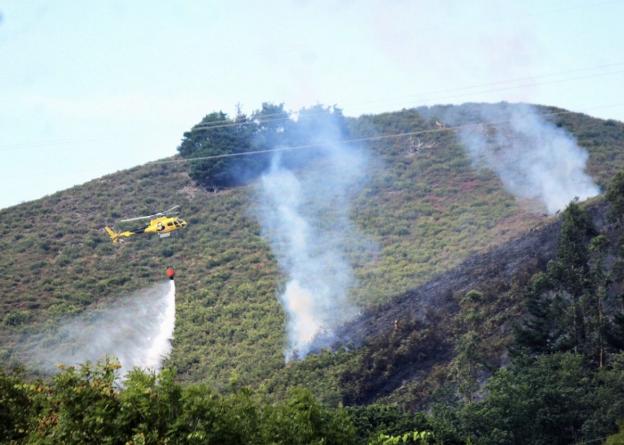 Incendio forestal en El Torcenal de Onís