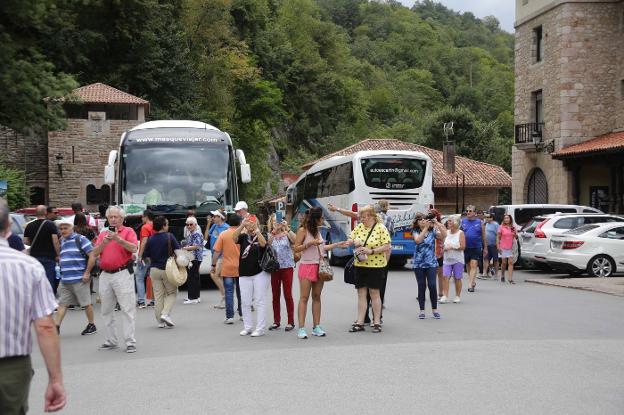 Covadonga espera superar el millón y medio de visitantes en un «año récord»