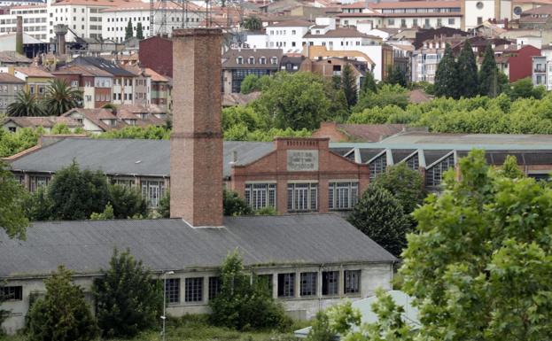 El alcalde acusa a Somos de dinamitar la negociación con Defensa sobre La Vega
