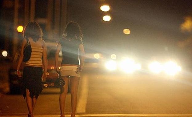 El Instituto Asturiano de la Mujer: «No es un trabajo, es esclavitud»