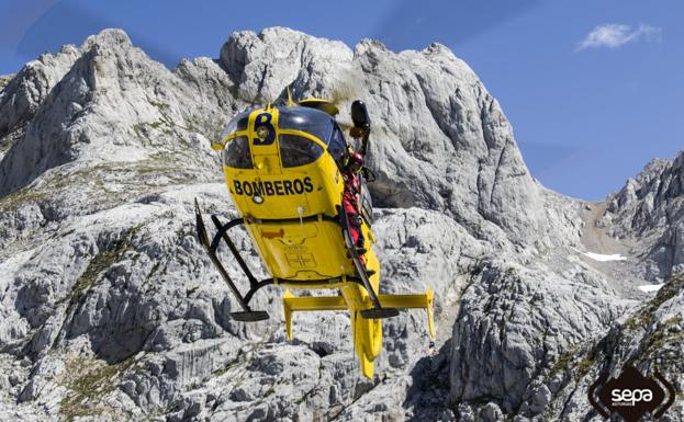 Rescatado un montañero vasco tras sufrir una caída en los Picos de Europa