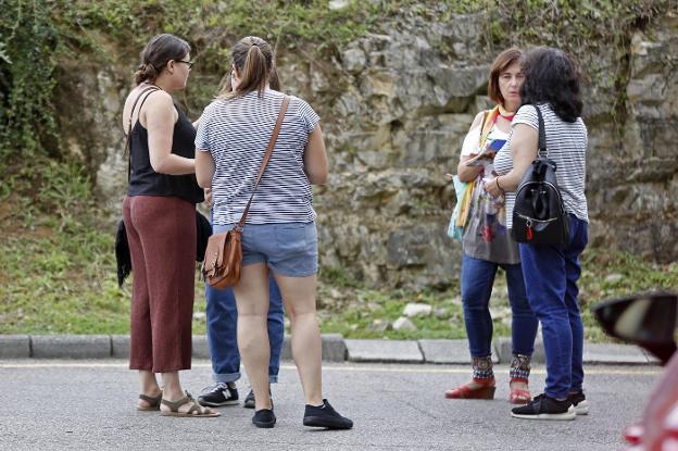 «Noté algo raro bajo las ruedas y solo me dio tiempo a agarrarme fuerte»