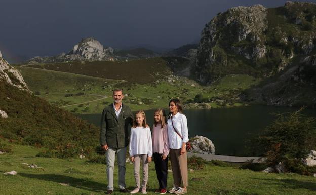 Leonor inaugura su mirador en Los Lagos