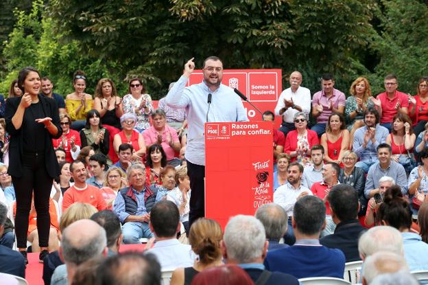Barbón aboga por «una puesta a punto» que rejuvenezca el proyecto del PSOE en Asturias