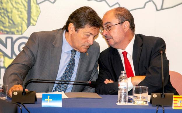 Javier Fernández alerta del riesgo de deslocalizaciones si cierran las térmicas