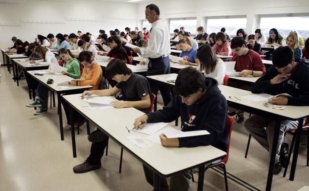 El Gobierno acaba con los recortes en educación de Rajoy