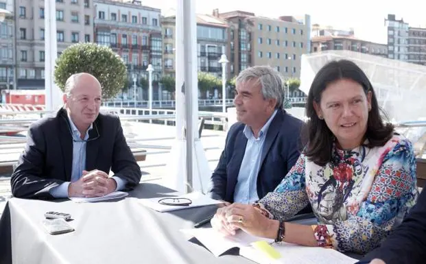 El PP defiende la creación de una zona franca en el puerto de Gijón para impulsar las exportaciones