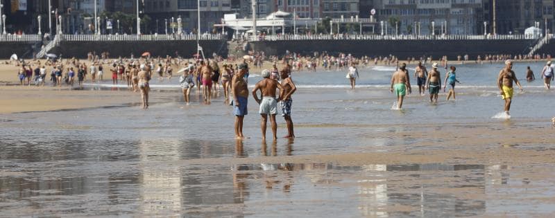 El verano cierra sus puertas en Asturias con altas temperaturas