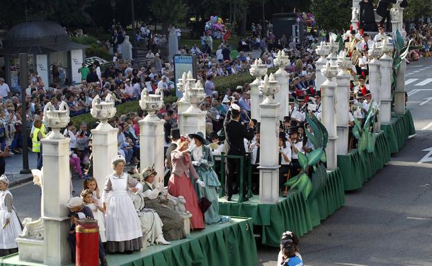 Oviedo se llena con color y música