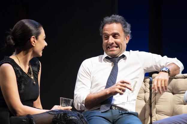 Daniel Guzmán y Miren Ibarguren protagonizan un enredo de parejas en el Teatro Filarmónica