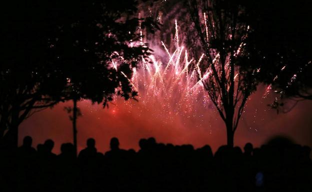 San Mateo ilumina Oviedo