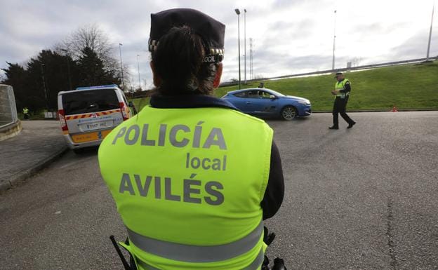 Detenido en Avilés un vecino de Castellón tras dar positivo por alcoholemia y agredir a un policía local
