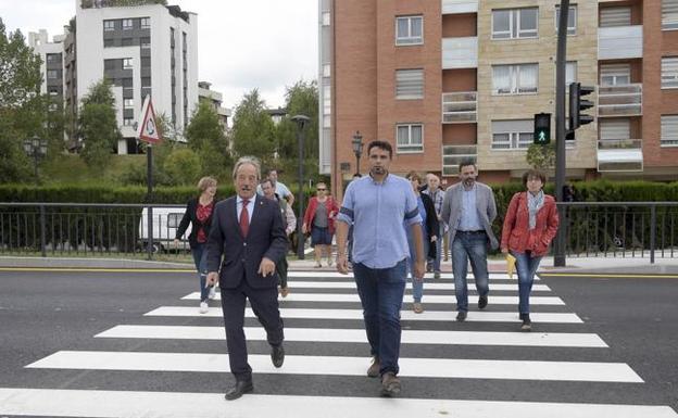 El alcalde se desmarca de Somos y dice que «los funcionarios dejan la ideología en la puerta»