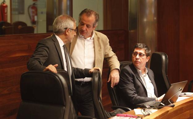 Los partidos apremian a Sánchez a resolver el «alarmante» retraso de la inversión en Asturias