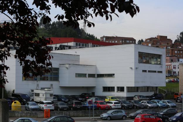 «Tenemos las piscinas más caras de la comarca y el Consistorio debe intervenir»