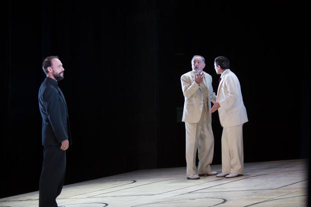 El Palacio Valdés se rinde a Camus