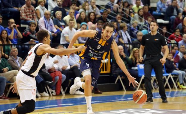 El Bilbao Basket amarga el debut del Liberbank Oviedo en Pumarín