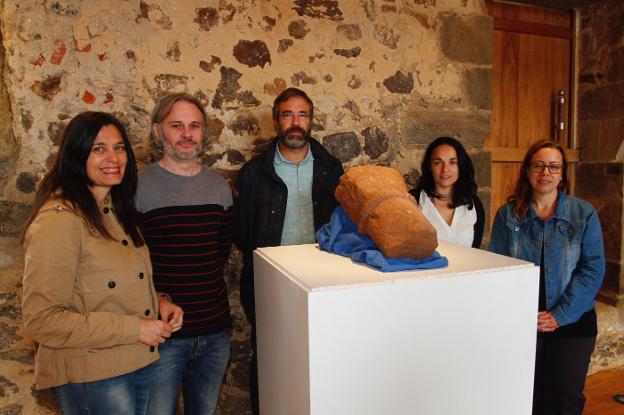 Un capitel prerrománico refuerza el valor del Castillo de Gauzón en la corte asturiana