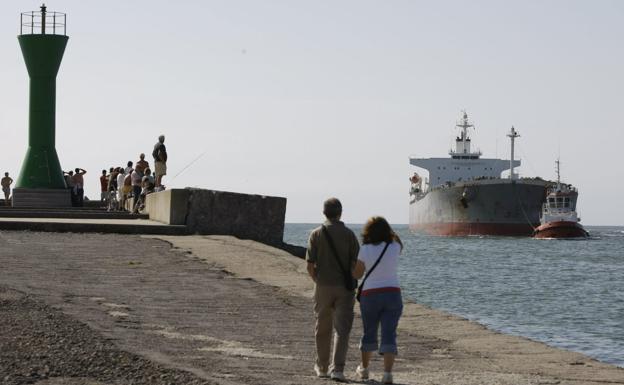 El Puerto acepta negociar aportes de arena en Salinas, pero no asumir todo el coste