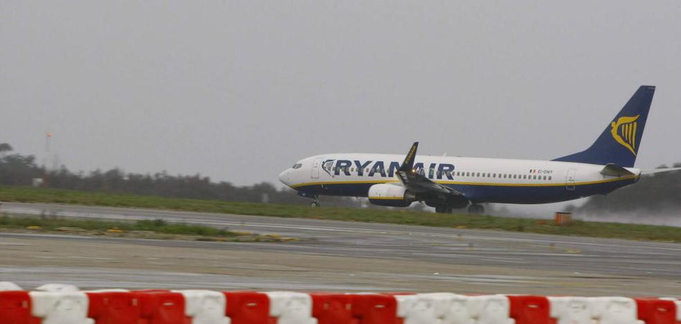 Ryanair anuncia su disposición a reabrir conexiones desde el aeropuerto asturiano