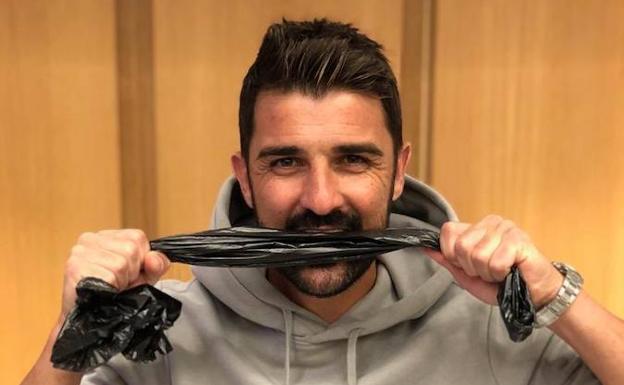 David Villa se suma a una campaña contra la contaminación por plásticos