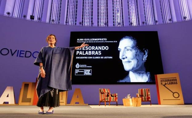 Alma Guillermoprieto: «Una historia es grande cuando sirve para hablar de otras cosas»