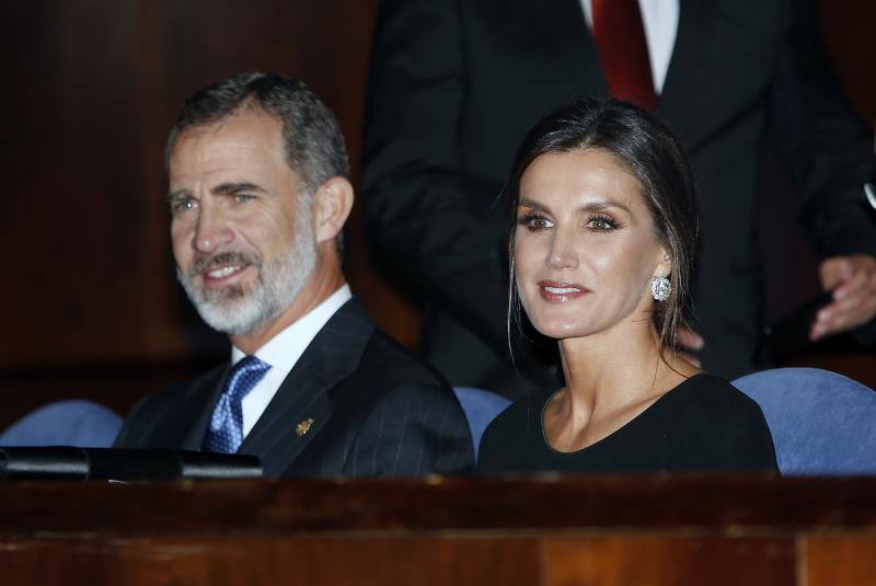 Los Reyes presiden el concierto de los Premios Princesa de Asturias