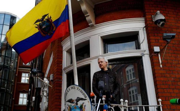 Assange demandará al gobierno de Ecuador por «violar sus derechos fundamentales»