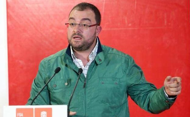 Barbón reprocha a Feijóo que recurra al «debate cutre» para culpar del cierre de Alcoa al Gobierno